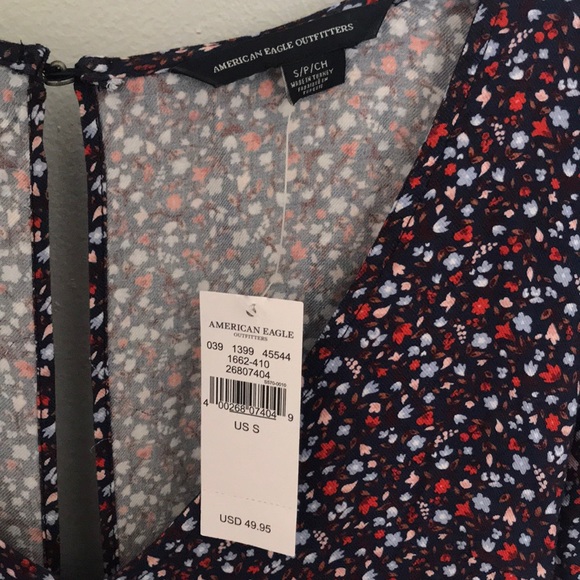 American Eagle long sleeve floral romper - Picture 5 of 5